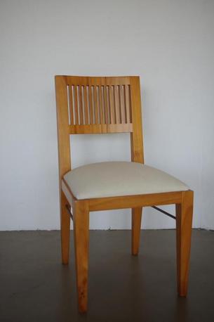 Stuhl Polster Weiß von der Möbelmarke Marktex