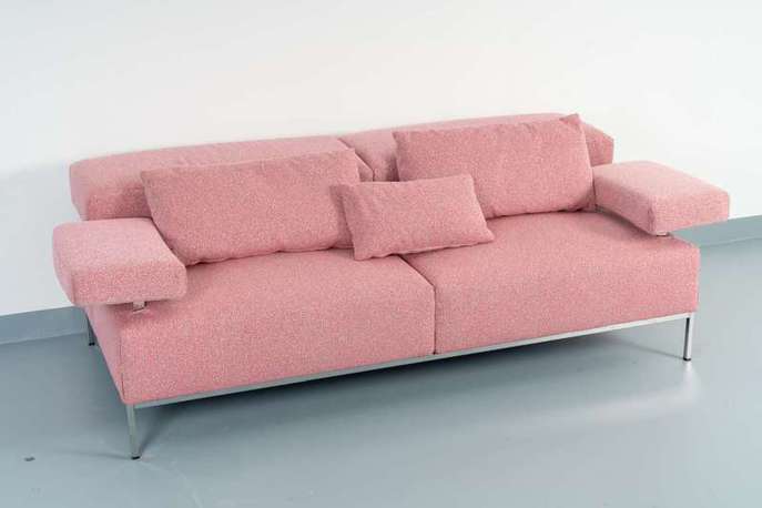 2-Sitzer Sofa Airy 2 (a), mit klappbaren Armlehnen von der Möbelmarke Brühl