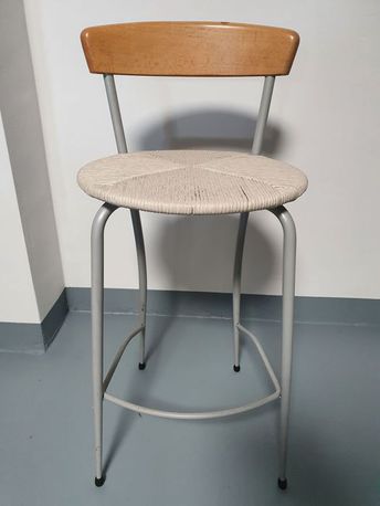 Barhocker, Sitz: Bastgeflecht, Gestell: Metall grau lackiert. von der Möbelmarke M Design