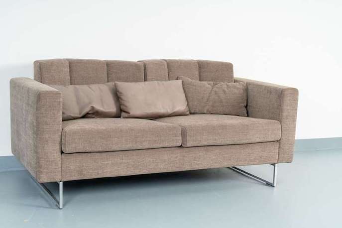 2-Sitzer Sofa Embrace, Rücken höhenverstellbar von der Möbelmarke Brühl