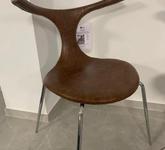 M Design Taurus Chair, Lederbezug mit Ziernaht, Farbe: braun
