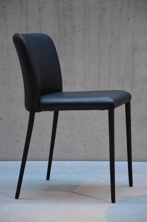 Stuhl Rino, schwarz von der Möbelmarke Jan Kurtz