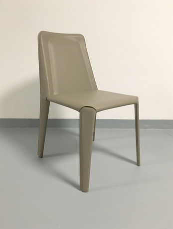 Stuhl ORIGAMI Stahlrohr / regeneriertes Leder, taupe   von der Möbelmarke Jan Kurtz